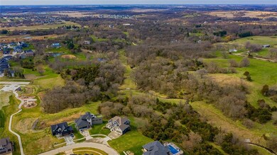 9124 Abram Dr, West Des Moines, IA 50266 - photo 3