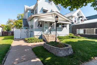 02_215_7thStS_Exterior2_mls