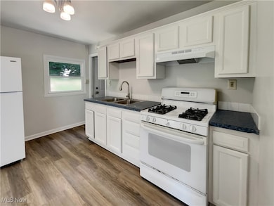 1202 Clifton Ave, Akron, OH 44310 - photo 6