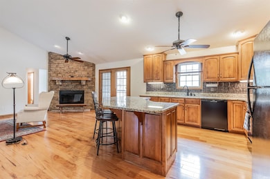 5015 Alysia St, Mount Vernon, IN 47620 - photo 5