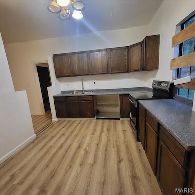 945 Cedar St, Poplar Bluff, MO 63901 - photo 2