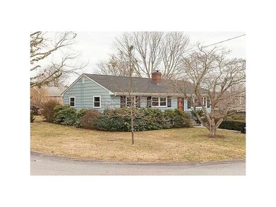 9 Longmeadow Ave, Middletown, RI 02842 - photo 3