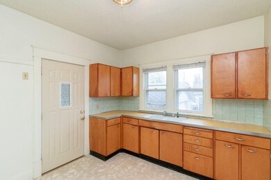 815 N 4th Ave E, Newton, IA 50208 - photo 7