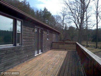 293 Empty Nest Ln, Sugar Grove, WV 26815 - photo 5