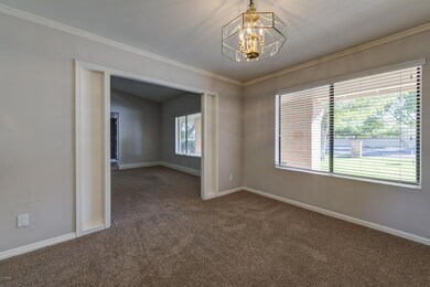 004_Dining Room
