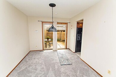 Dining rm