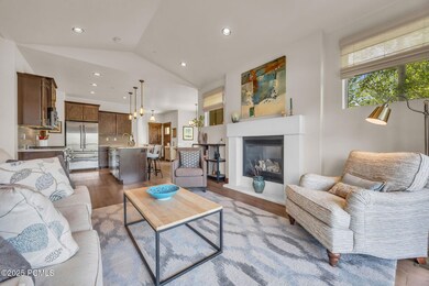 6-web-or-mls-1009-w-white-cloud-trail