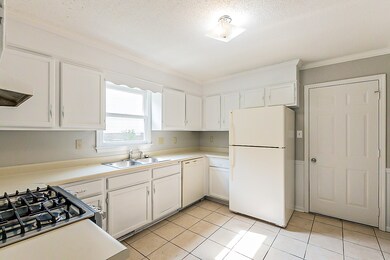 3007 Windsor Dr, Columbia, TN 38401 - photo 4