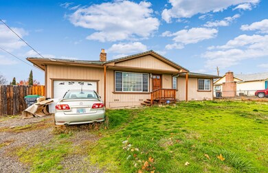 2477 Corona Ave, Medford, OR 97504 - photo 2