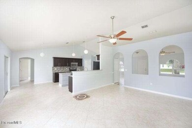 KITCHEN LIVING1