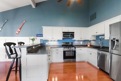 303 Deerpath E unit B, Fontana, WI 53125 - photo 6