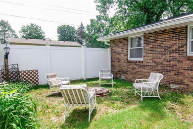 5125 Navajo Ct, Columbus, IN 47203 - photo 7