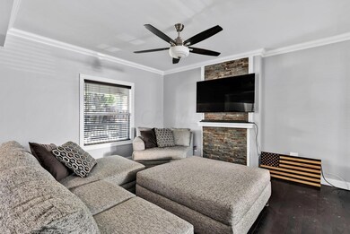 827 S 22nd St_2-SMALL