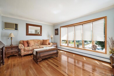 60 Vermont Ave, Oceanside, NY 11572 - photo 3