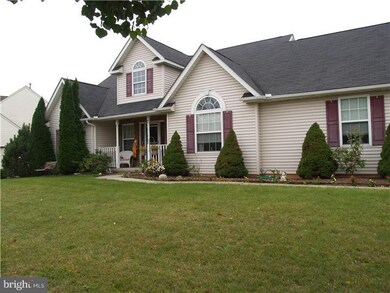 2648 Halleck Dr, Whitehall, PA 18052 - photo 2