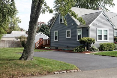Exterior Side / Driveway