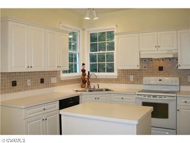 Kitchen - Awesome Kitchen with Island and beautifu