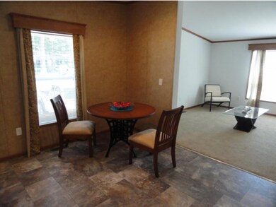 52 Mobile Dr, Hudson, NH 03051 - photo 5