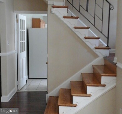 7310 Longbranch Dr, New Carrollton, MD 20784 - photo 3