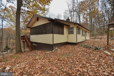 389 Shenandoah River Dr, Harpers Ferry, WV 25425 - photo 3