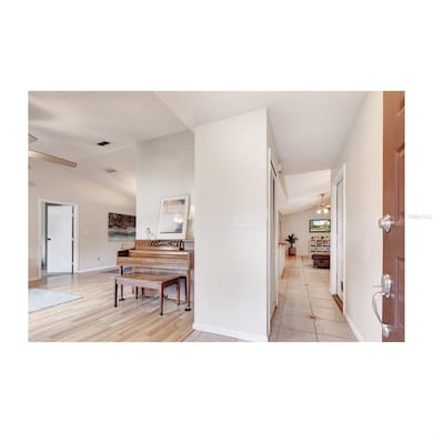 8144 Wellsmere Cir, Orlando, FL 32835 - photo 2