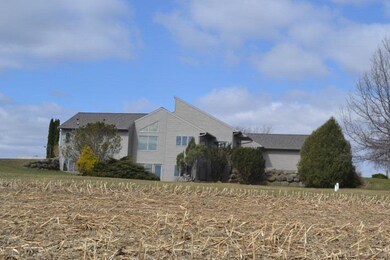 6535 Grandview Rd, Verona, WI 53593 - photo 2