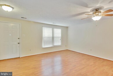 13930 Winding Ridge Ln, Centreville, VA 20121 - photo 3
