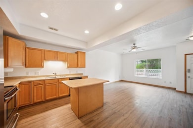 2321 Hart Ave unit 5, Des Moines, IA 50320 - photo 6