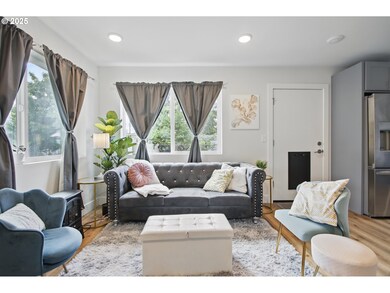 16317 SE Salmon St unit B, Portland, OR 97233 - photo 5