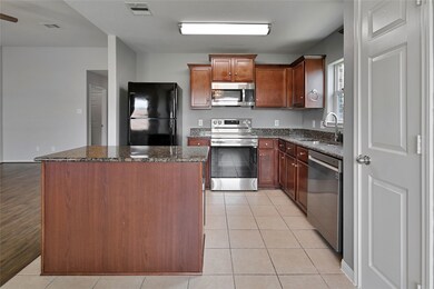 30527 N Sulphur Creek Dr, Magnolia, TX 77355 - photo 3