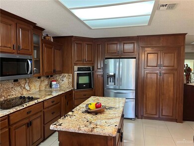 815 Nada Dr, Alamo, TX 78516 - photo 3