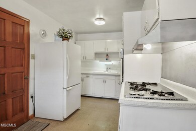 alice kitchen2