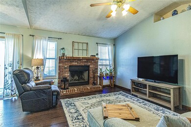 705 Copper Line Rd, Maryville, IL 62062 - photo 5