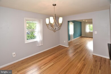 54 W Taylor Run Pkwy, Alexandria, VA 22314 - photo 7