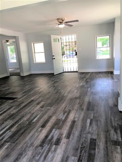 402 W Michigan St, New Carlisle, IN 46552 - photo 3