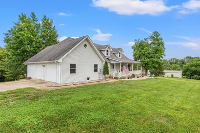 94 Gwinn Island Cir, Danville, KY 40422 - photo 2