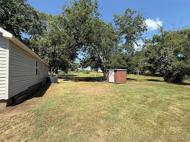 220 E Audd Ave, Checotah, OK 74426 - photo 6