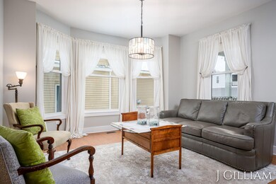 12 E 16th St-10