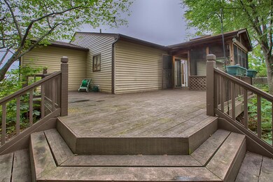 2049 Gliddon Ct ~ Deck