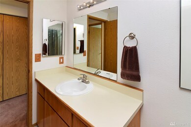 20161 Vikings Crest Loop NE unit 5-206, Poulsbo, WA 98370 - photo 3