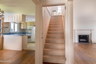 20 Manville St, Great Barrington, MA 01230 - photo 6