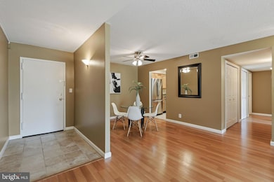7721 Tremayne Place unit 311, McLean, VA 22102 - photo 5