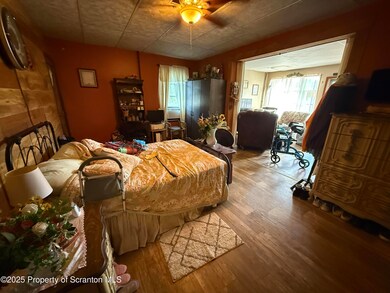 525 Shawnee St, Hanover Township, PA 18706 - photo 7