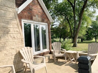 Front outdoor patio area.