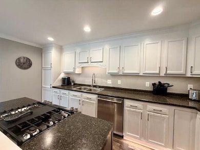 713 E Grove St, Caledonia, MN 55921 - photo 3