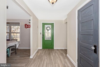 817 Tritapoe Dr, Knoxville, MD 21758 - photo 5