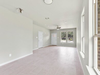 415 Elmo St, Cleburne, TX 76031 - photo 6