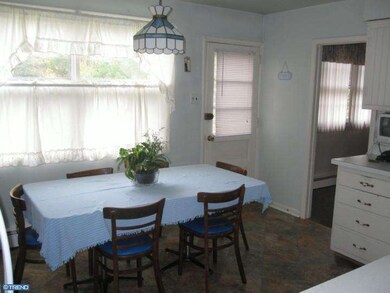 911 Louise Ln, West Chester, PA 19382 - photo 6