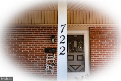 722 Thorndale Rd, Aldan, PA 19018 - photo 4