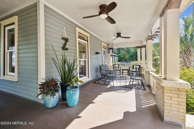 7-web-or-mls-143 W 6th St (8 of 56)